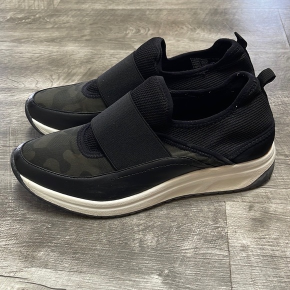 AK Anne Klein Camouflage Backdoor Slip-On Sport Sneakers - Picture 6 of 12